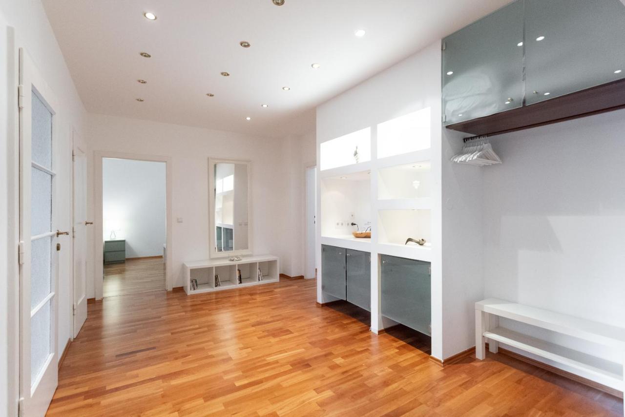 Operastreet City-Center Premium Apartment เวียนนา ภายนอก รูปภาพ